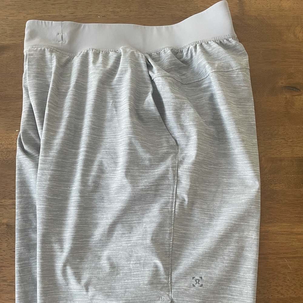 Men’s Large Lululemon athletic shorts